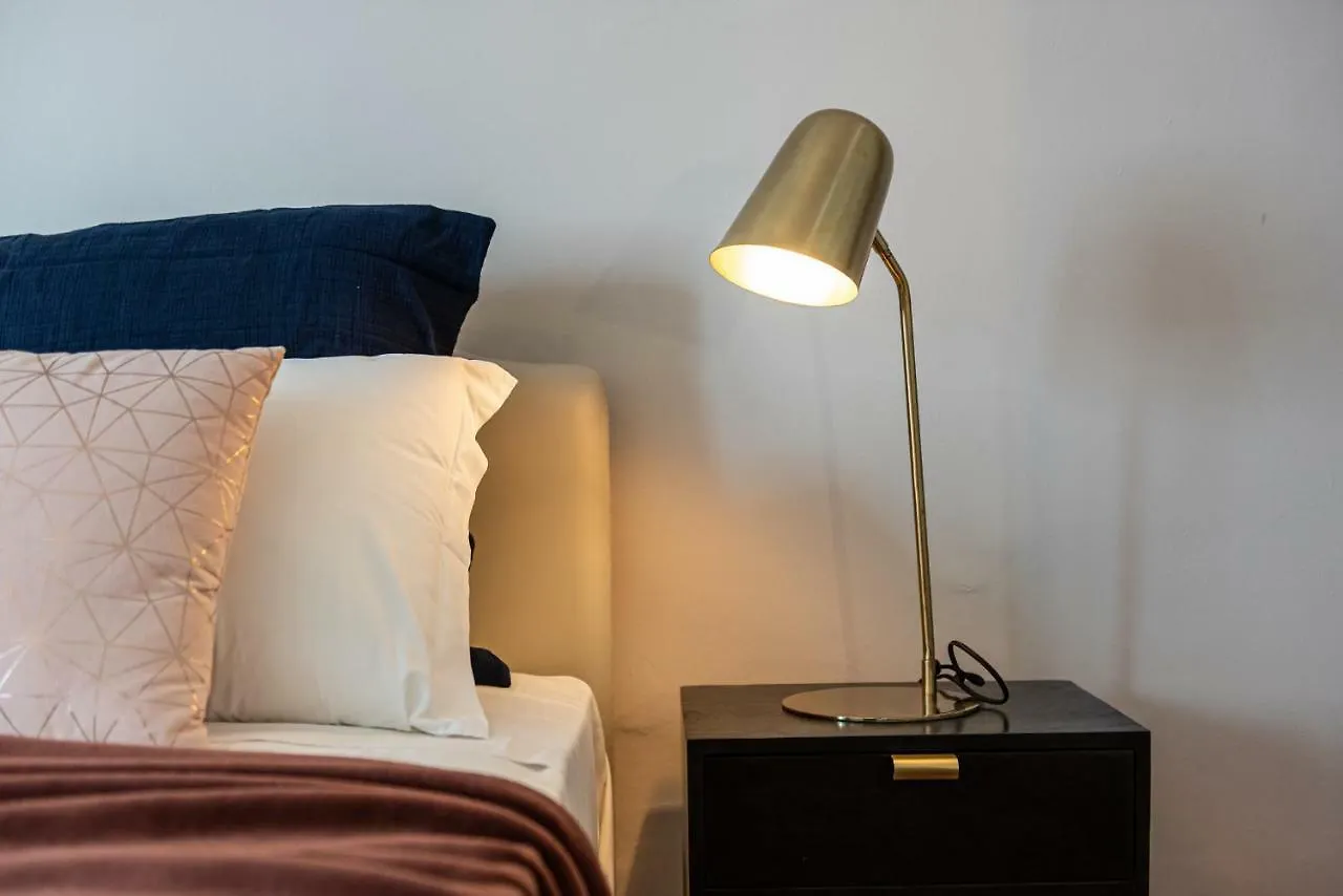 Joivy Sophisticated 3-Bed Flat With Desk Apartment Milan 0*,  Italy