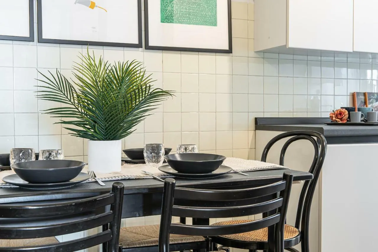 Appartement Joivy Sophisticated 3-Bed Flat With Desk à Milan