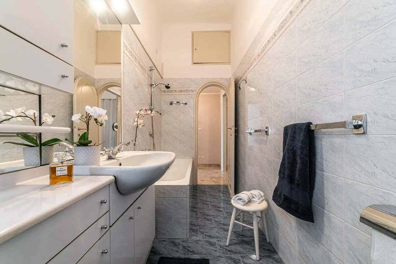 Appartement Joivy Sophisticated 3-Bed Flat With Desk à Milan
