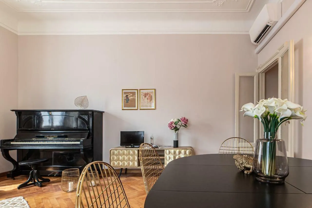 Appartement Joivy Sophisticated 3-Bed Flat With Desk à Milan Italie